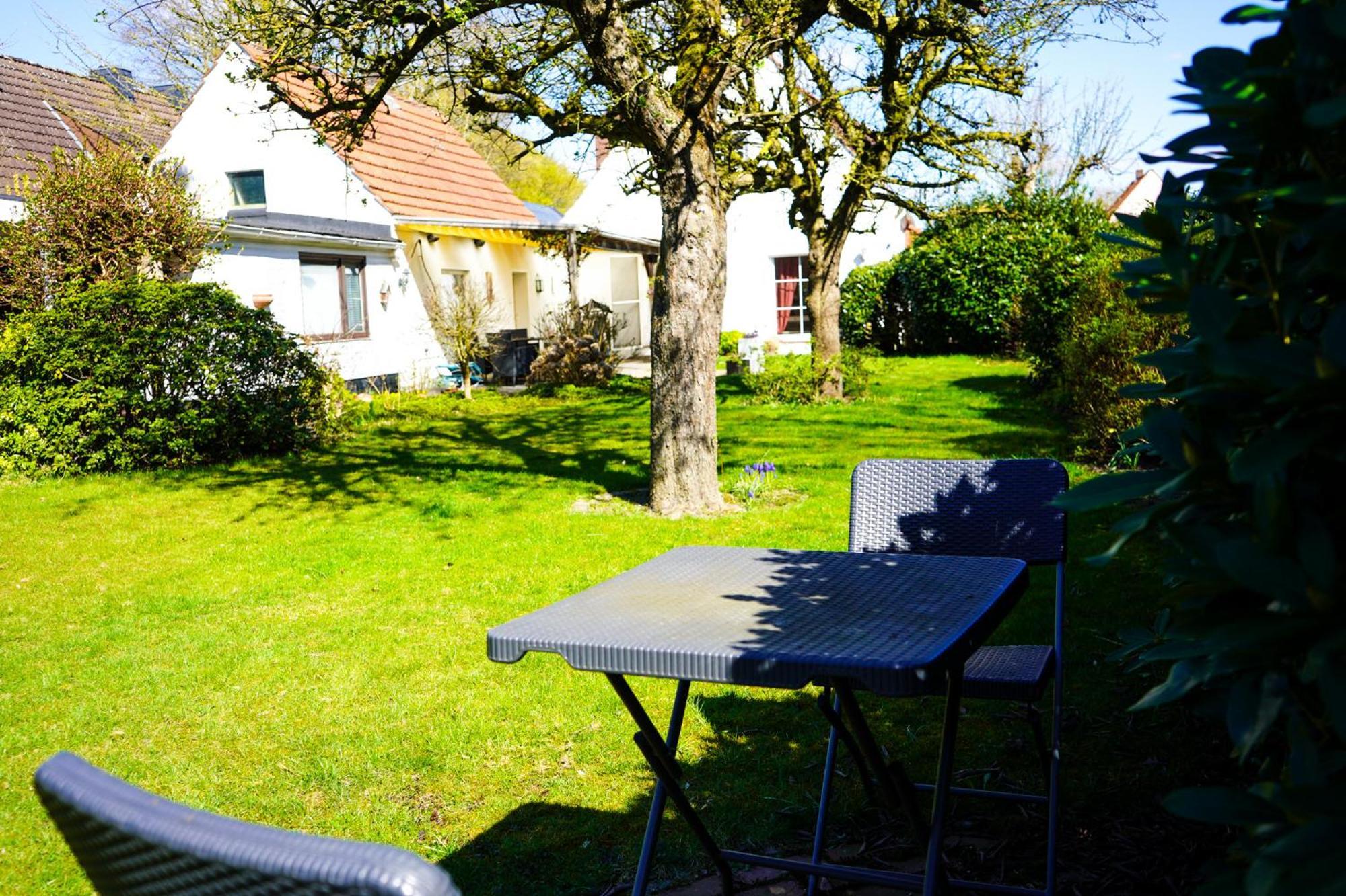 Gemuetliches Haus Mit Grossem Traumhaften Garten Бремен Екстер'єр фото